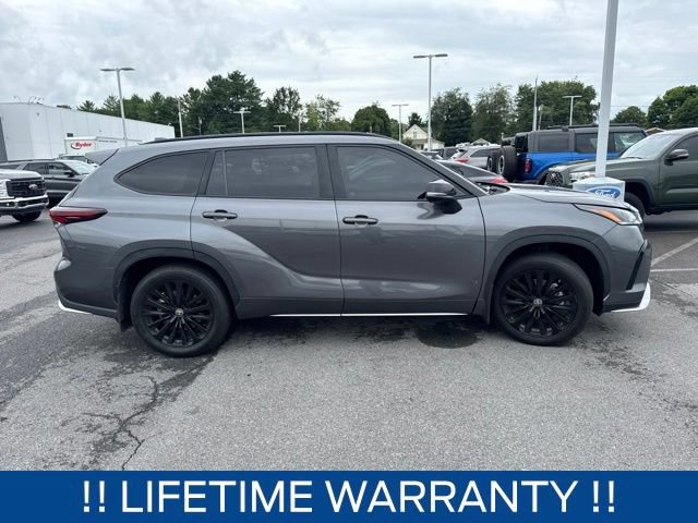 Used 2024 Toyota Highlander XSE AWD/4WD image 3