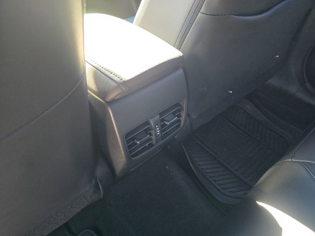 Used 2024 Toyota Corolla Cross XSE image 9