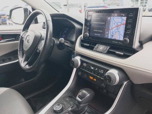 Used 2019 Toyota RAV4 Limited AWD/4WD image 23