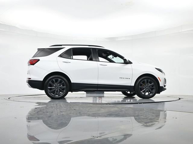 Used 2022 Chevrolet Equinox RS w/ LPO, Floor Liner Package FWD image 32