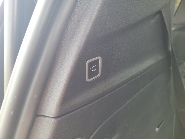 Used 2025 Chrysler Pacifica Limited FWD image 27