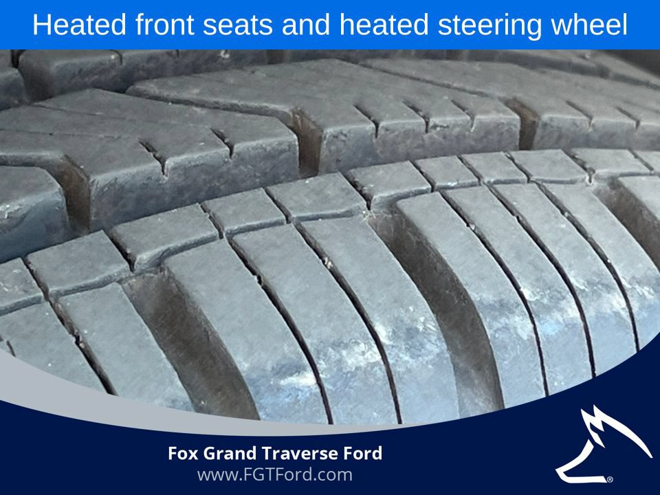 Certified 2022 Ford Explorer XLT w/ Equipment Group 202A AWD/4WD image 9