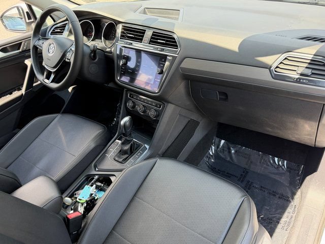 Used 2020 Volkswagen Tiguan SE FWD image 31