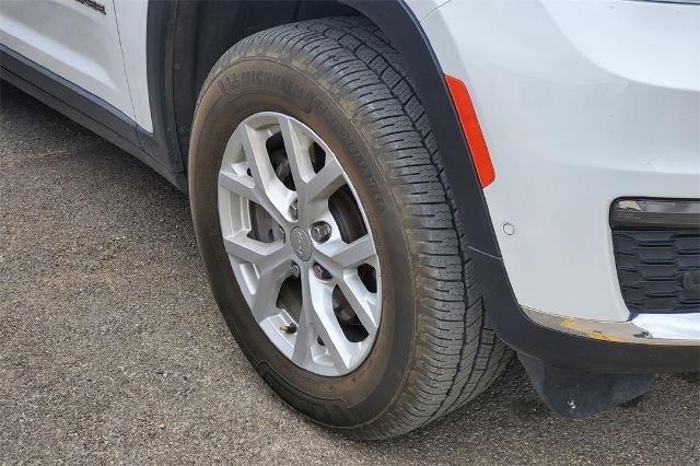 Used 2023 Jeep Grand Cherokee L Limited w/ Luxury Tech Group II image 4