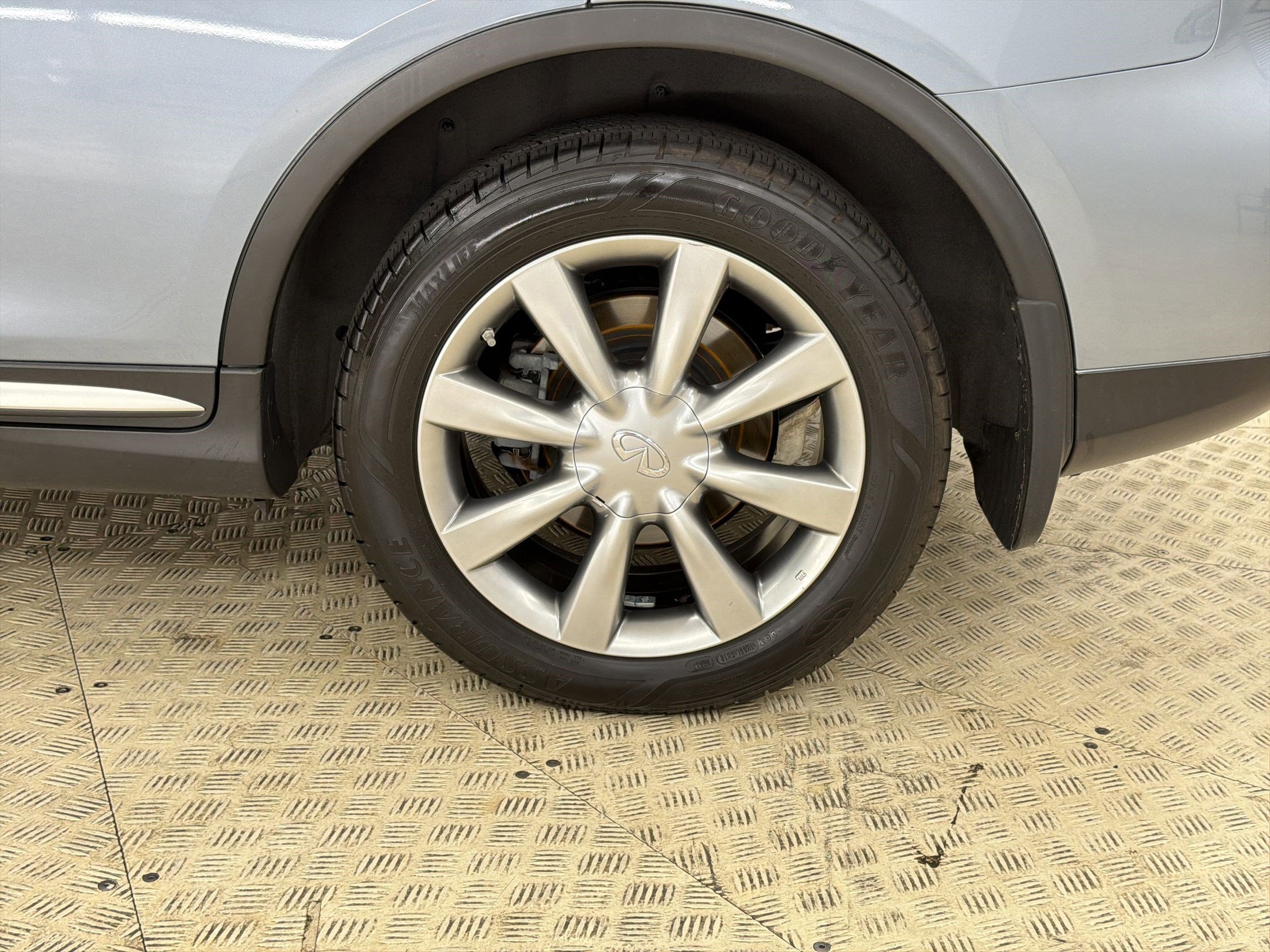 Used 2017 INFINITI QX50 2WD w/ Premium Plus Package image 12