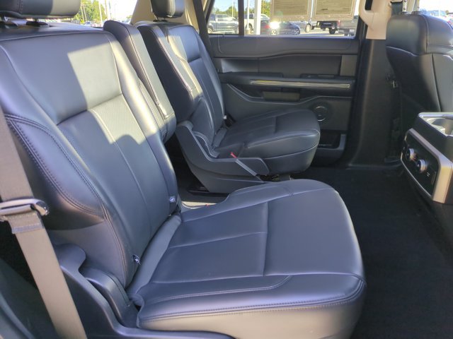 Certified 2024 Ford Expedition XLT RWD image 34