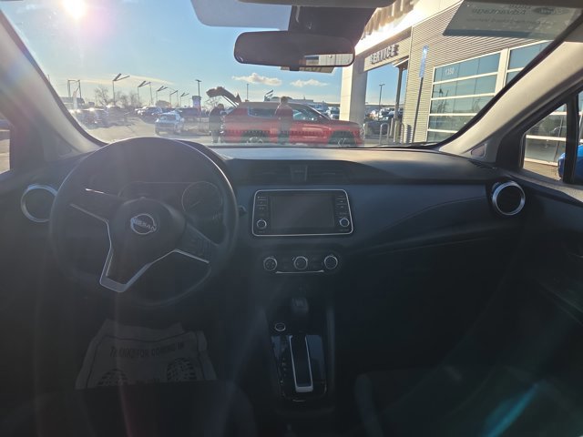 Used 2023 Nissan Versa SV image 15