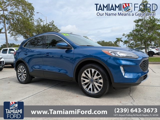 Certified 2022 Ford Escape Titanium w/ Class II Trailer Tow Package image 6