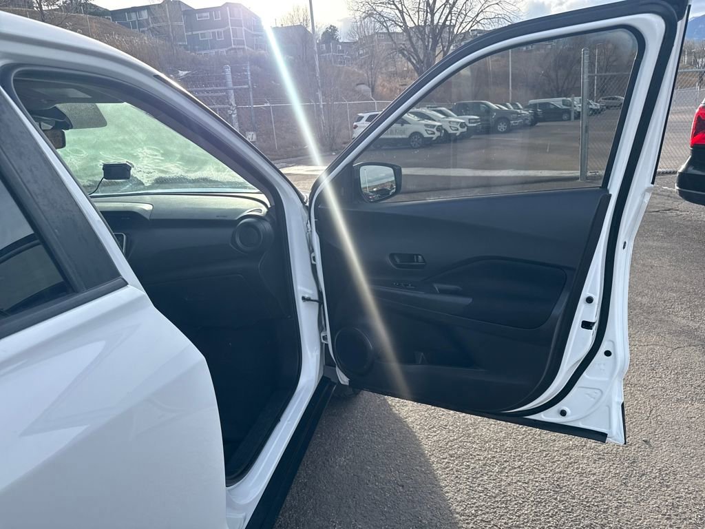 Used 2022 Nissan Kicks S w/ Interior Electronics Package image 24