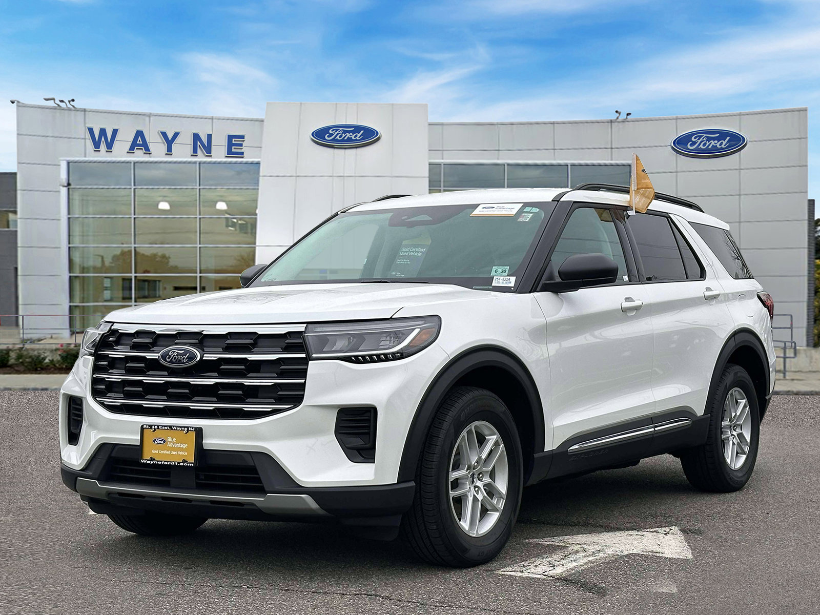 Certified 2025 Ford Explorer Active AWD/4WD image 2