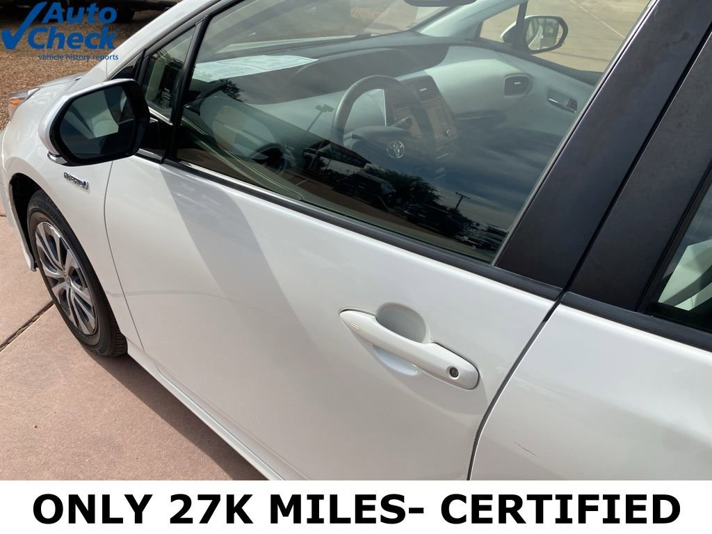 Used 2020 Toyota Prius XLE w/ Advanced Technology Package image 20