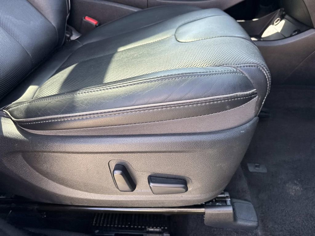 Used 2023 Hyundai Santa Fe Limited image 14