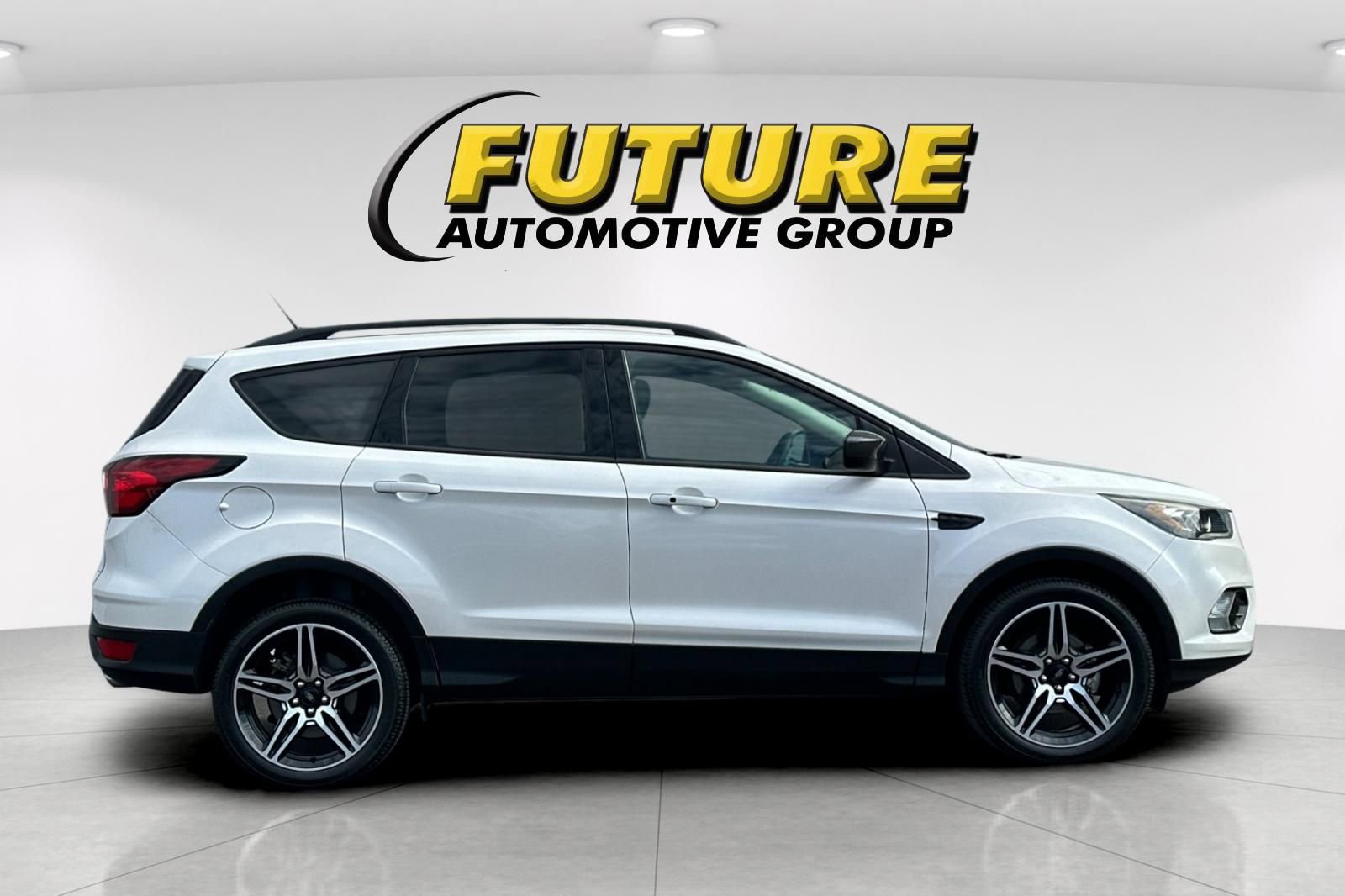 Certified 2019 Ford Escape SEL FWD image 2