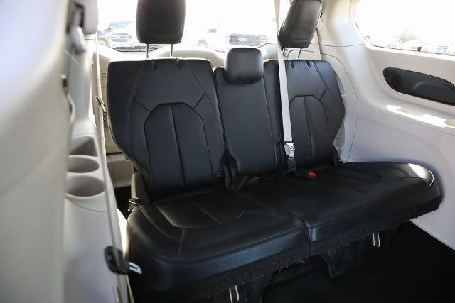 Used 2018 Chrysler Pacifica Touring-L Plus w/ Tire & Wheel Group image 39