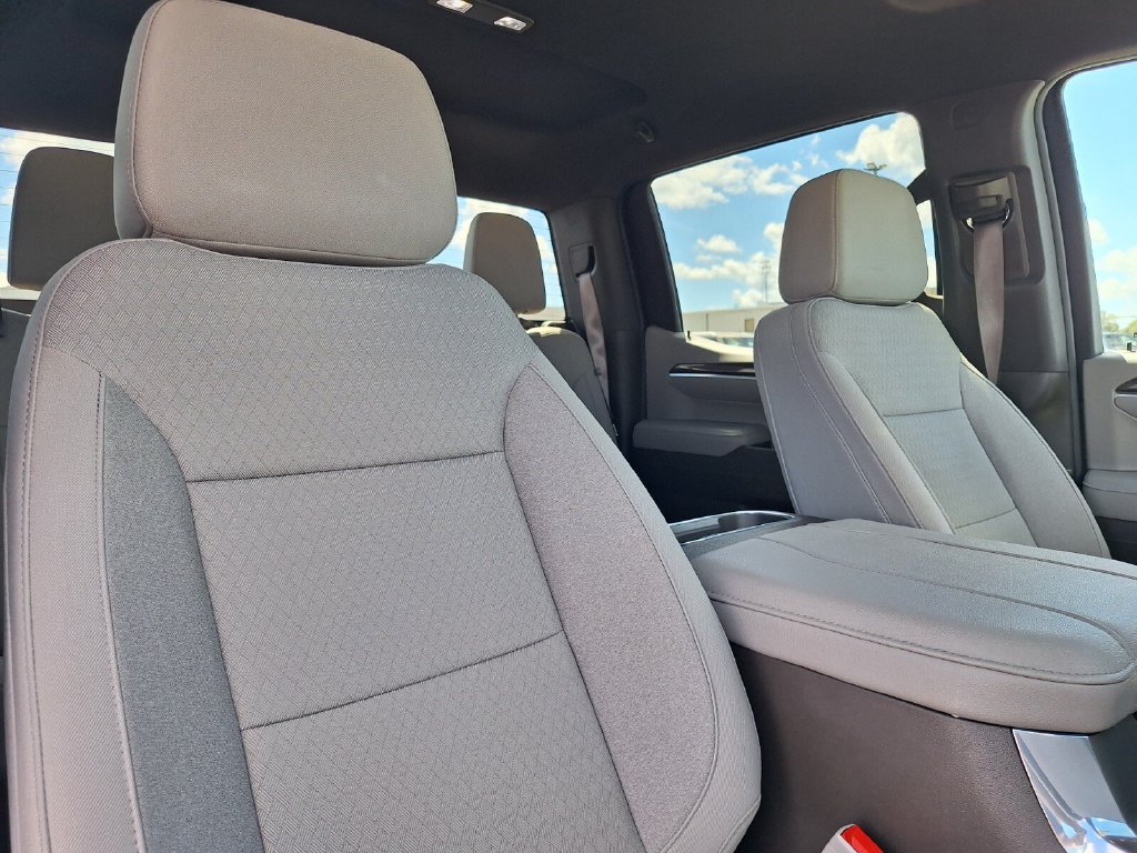 Used 2024 Chevrolet Silverado 1500 LT AWD/4WD image 28