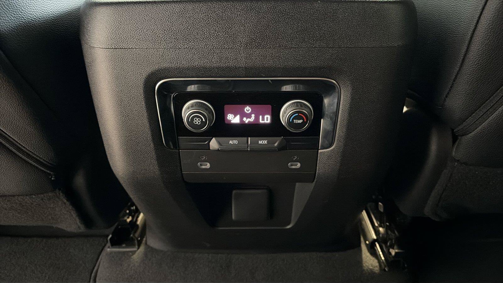 Used 2023 Chevrolet Tahoe LS AWD/4WD image 24