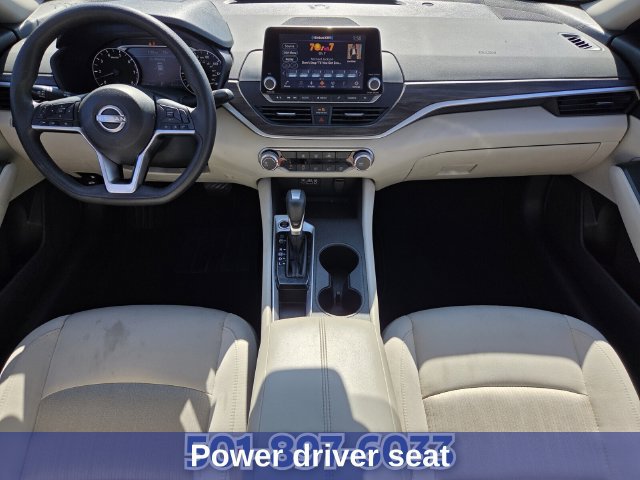 Used 2025 Nissan Altima 2.5 SV FWD image 14