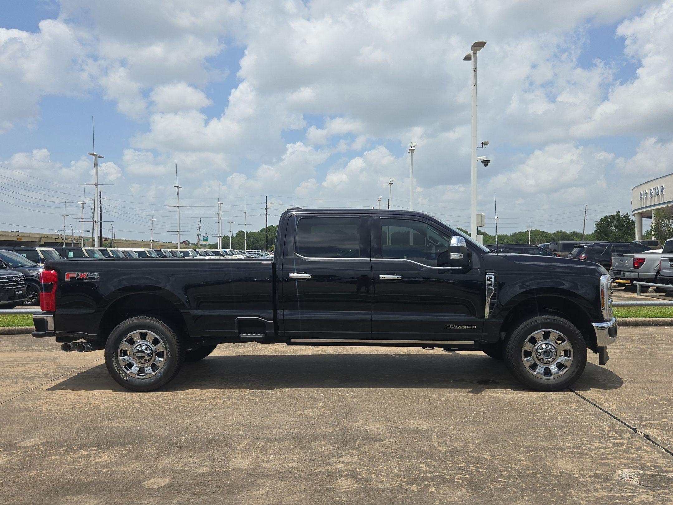 Certified 2025 Ford F350 Lariat w/ Lariat Ultimate Package AWD/4WD image 2