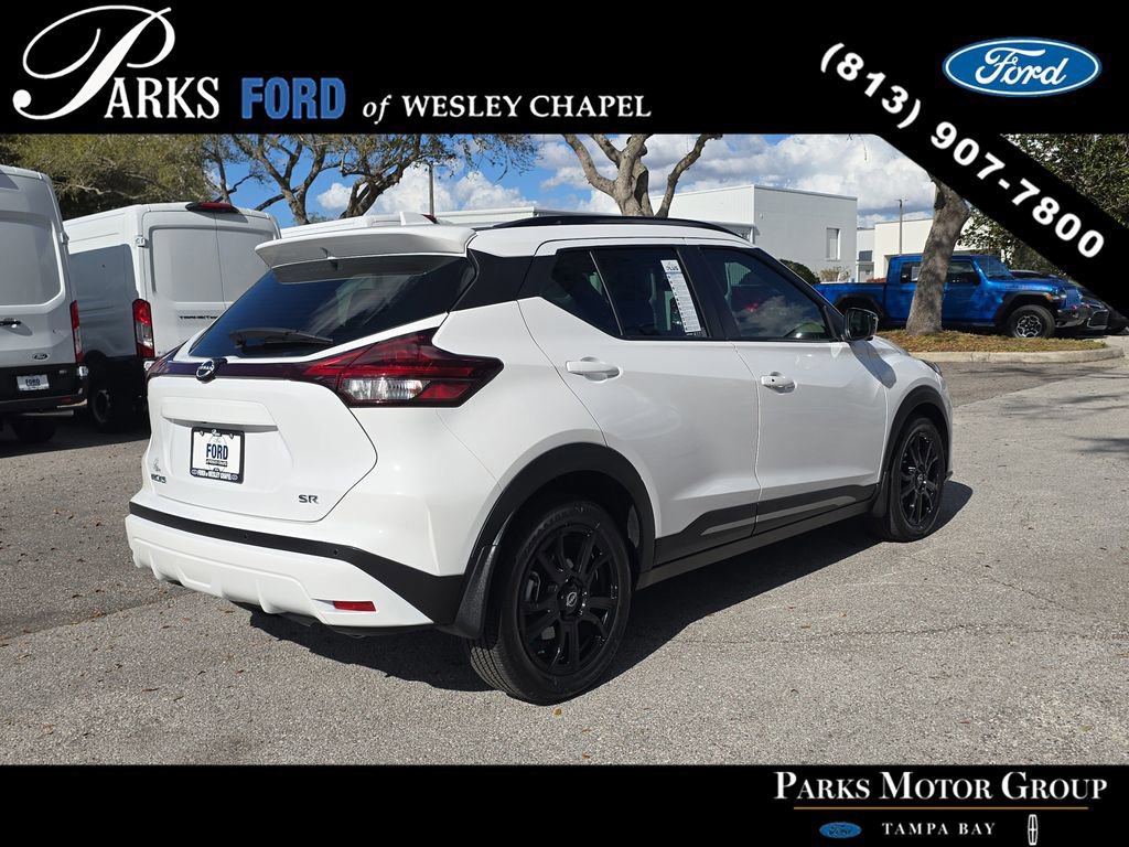 Used 2024 Nissan Kicks SR image 3