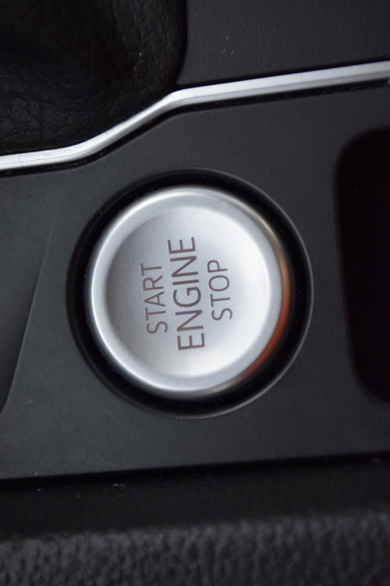 Used 2023 Volkswagen Atlas Cross Sport SEL image 17