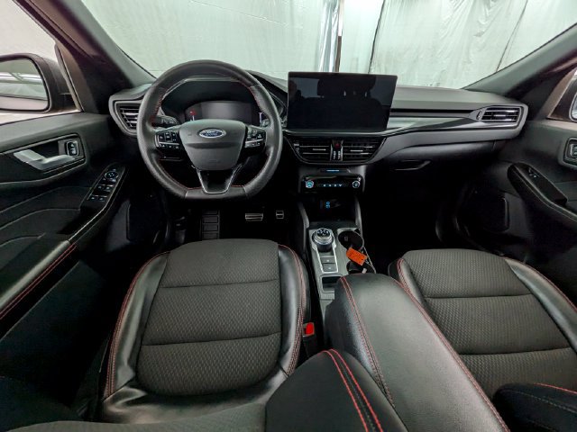 Certified 2023 Ford Escape ST-Line w/ Tech Pack #1 AWD/4WD image 8