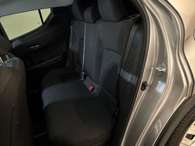 Used 2020 Toyota C-HR LE image 28