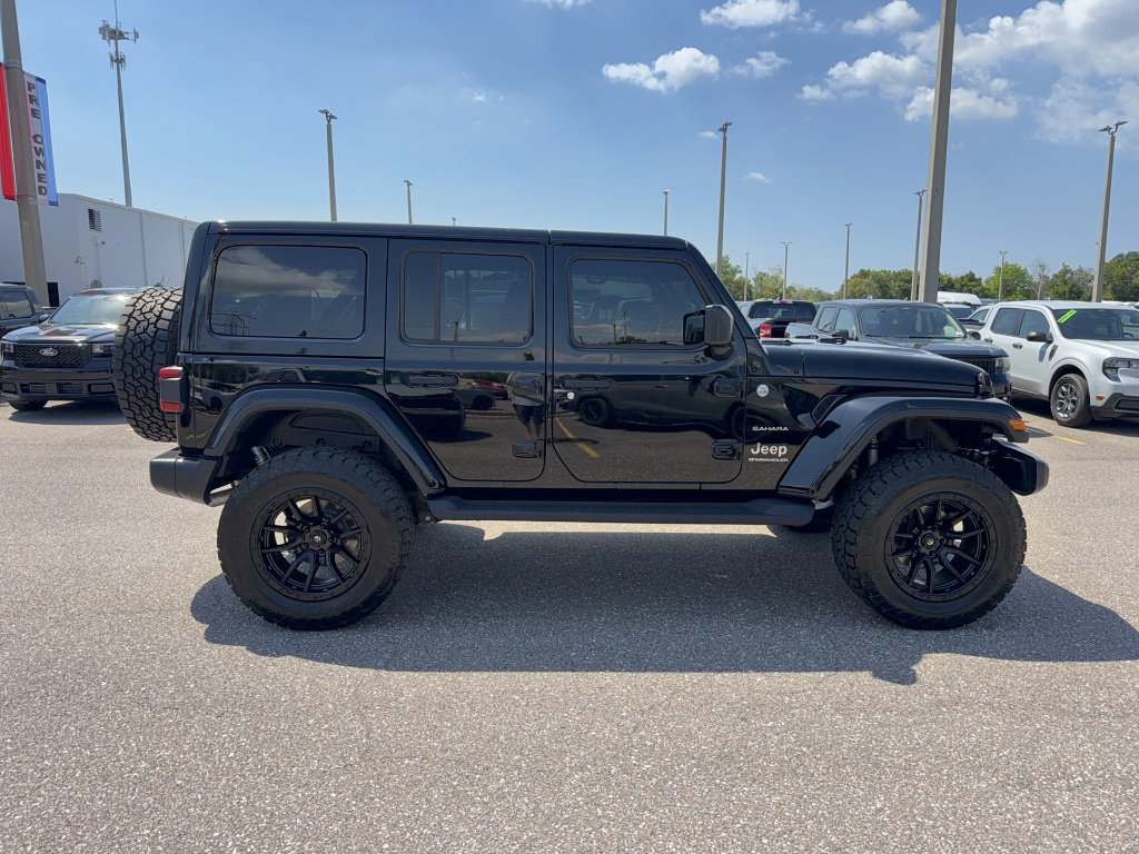Used 2024 Jeep Wrangler Sahara w/ Technology Group image 5