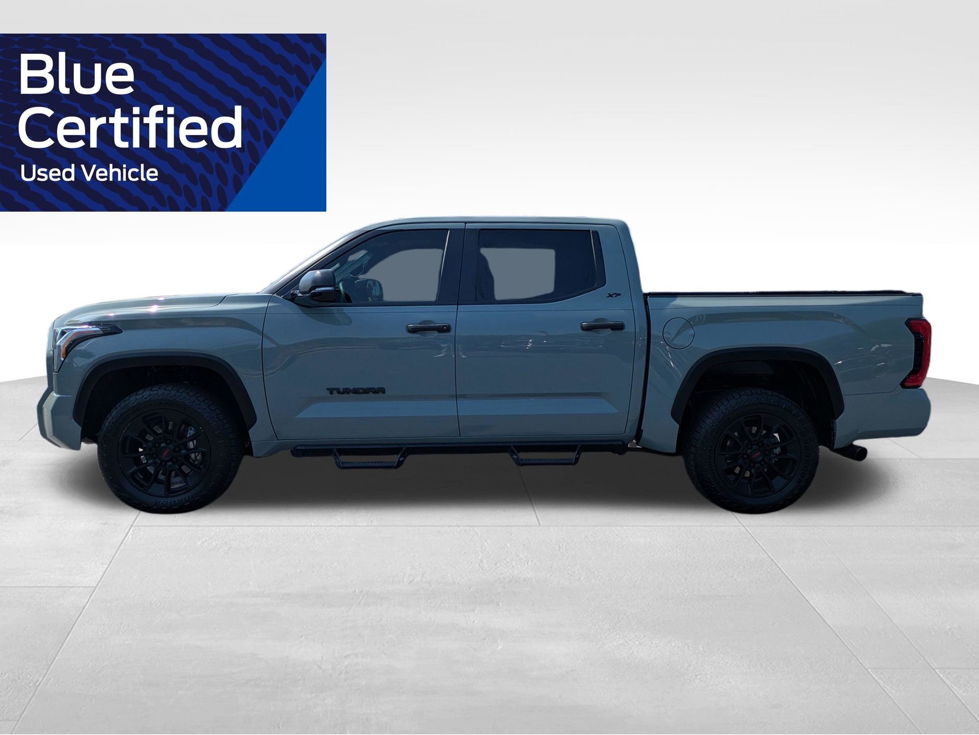 Used 2025 Toyota Tundra SR5 w/ SR5 Convenience Package AWD/4WD image 9