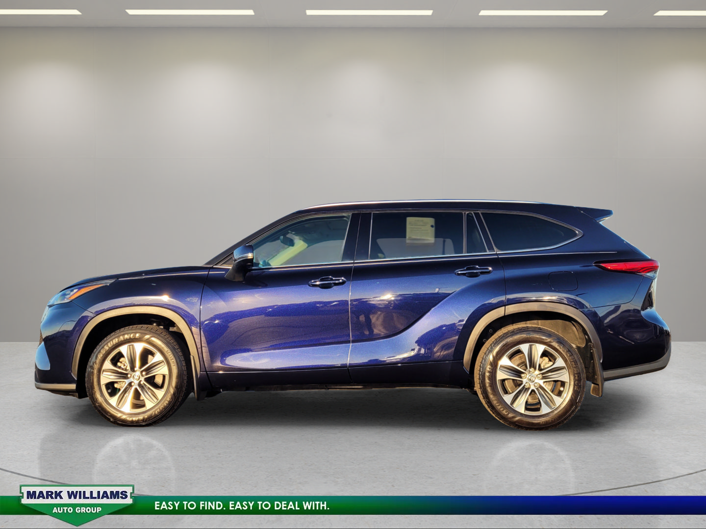 Used 2020 Toyota Highlander XLE AWD/4WD image 7