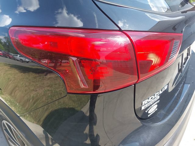 Used 2017 Nissan Rogue Sport SL AWD/4WD image 32