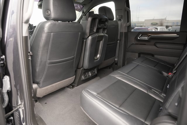 Used 2024 Chevrolet Silverado 2500 LT w/ Convenience Package image 11