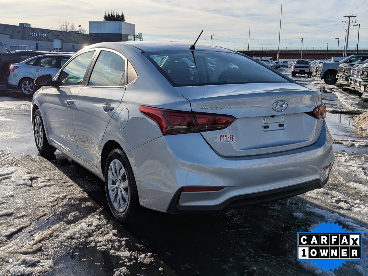 Used 2022 Hyundai Accent SE image 3
