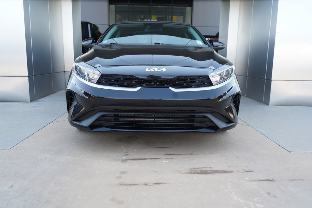 Used 2024 Kia Forte LXS w/ LXS Technology Package FWD image 4
