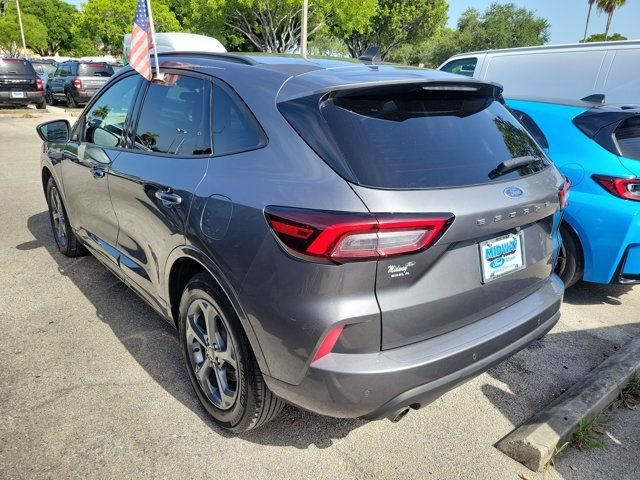 Certified 2024 Ford Escape ST-Line w/ Tech Pack #1 FWD image 3