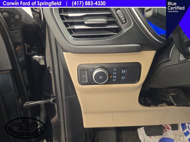 Certified 2020 Ford Escape Titanium image 32