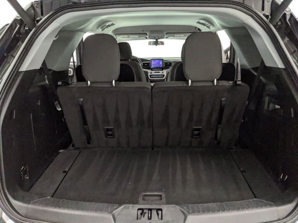 Certified 2023 Ford Explorer XLT image 19