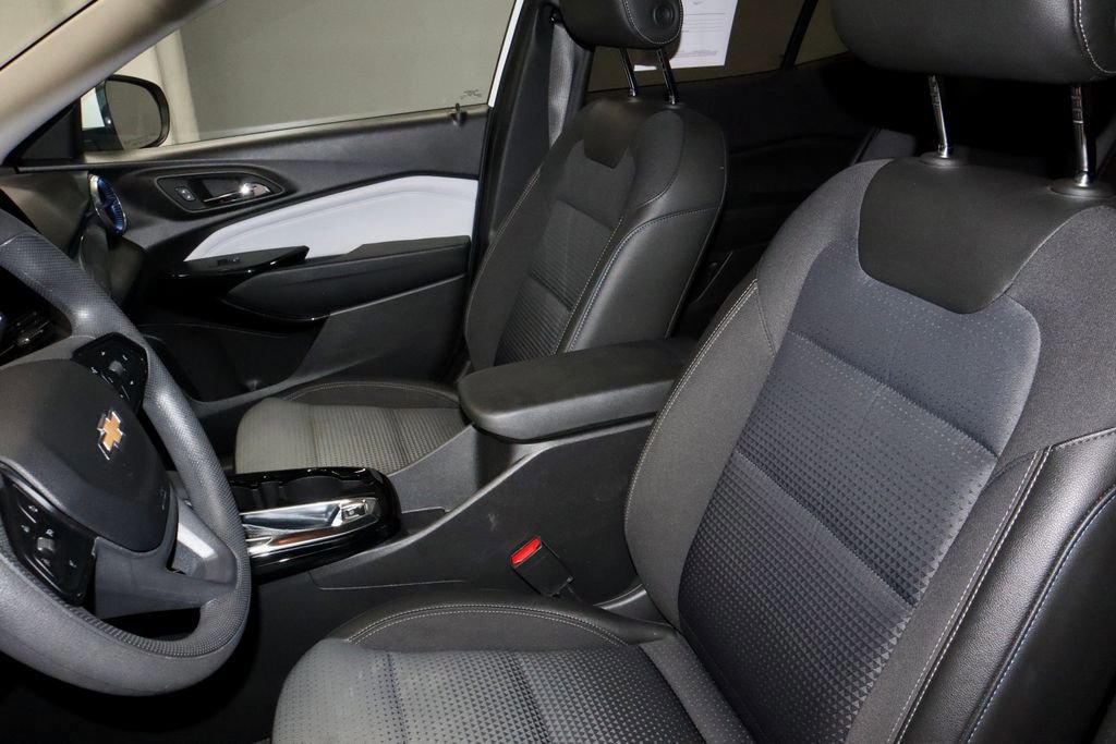 Used 2024 Chevrolet Trax LT image 23