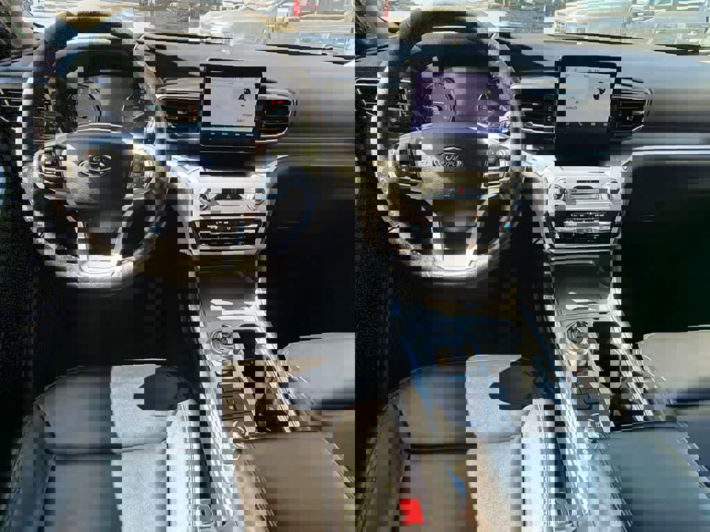 Certified 2022 Ford Explorer XLT w/ Equipment Group 202A image 22