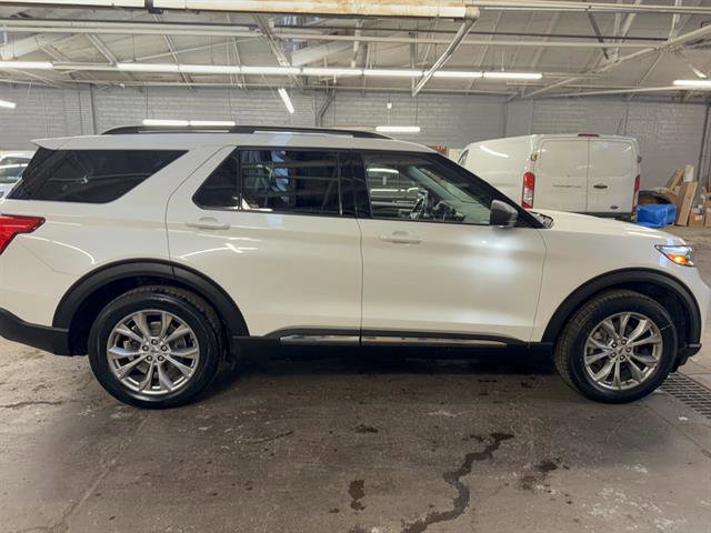 Certified 2022 Ford Explorer XLT w/ Equipment Group 202A image 6