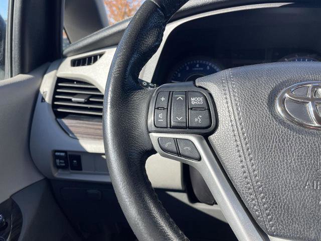 Used 2020 Toyota Sienna XLE image 13
