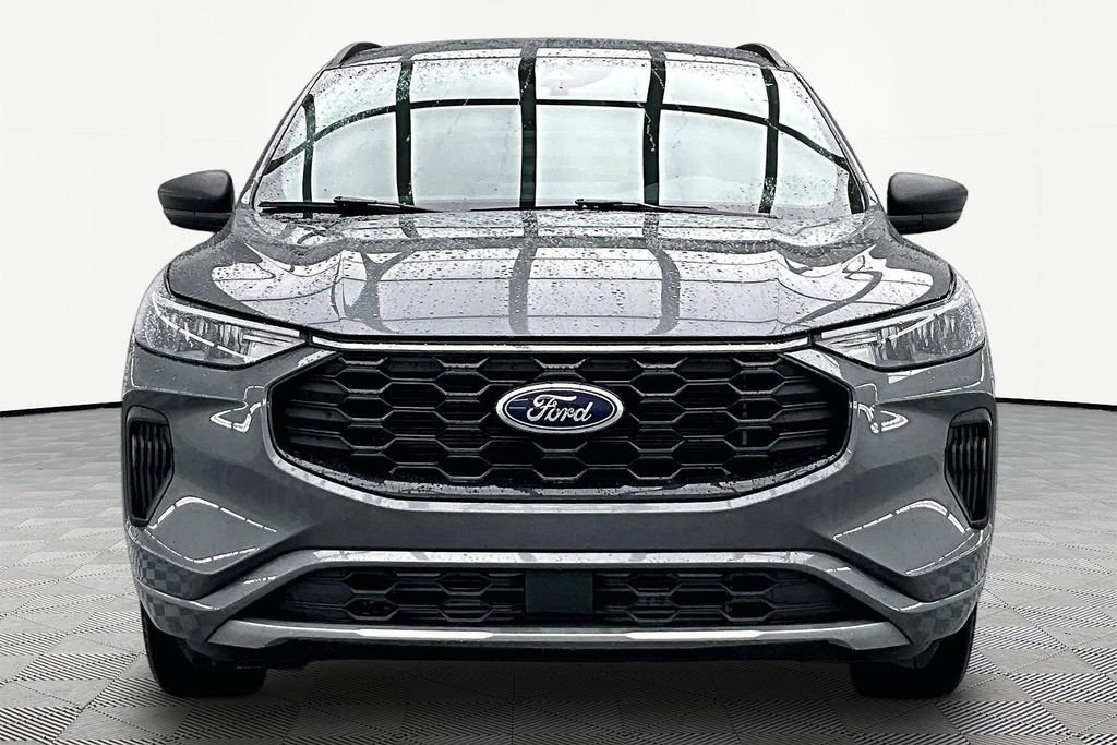Certified 2023 Ford Escape ST-Line w/ Tech Pack #1 AWD/4WD image 3