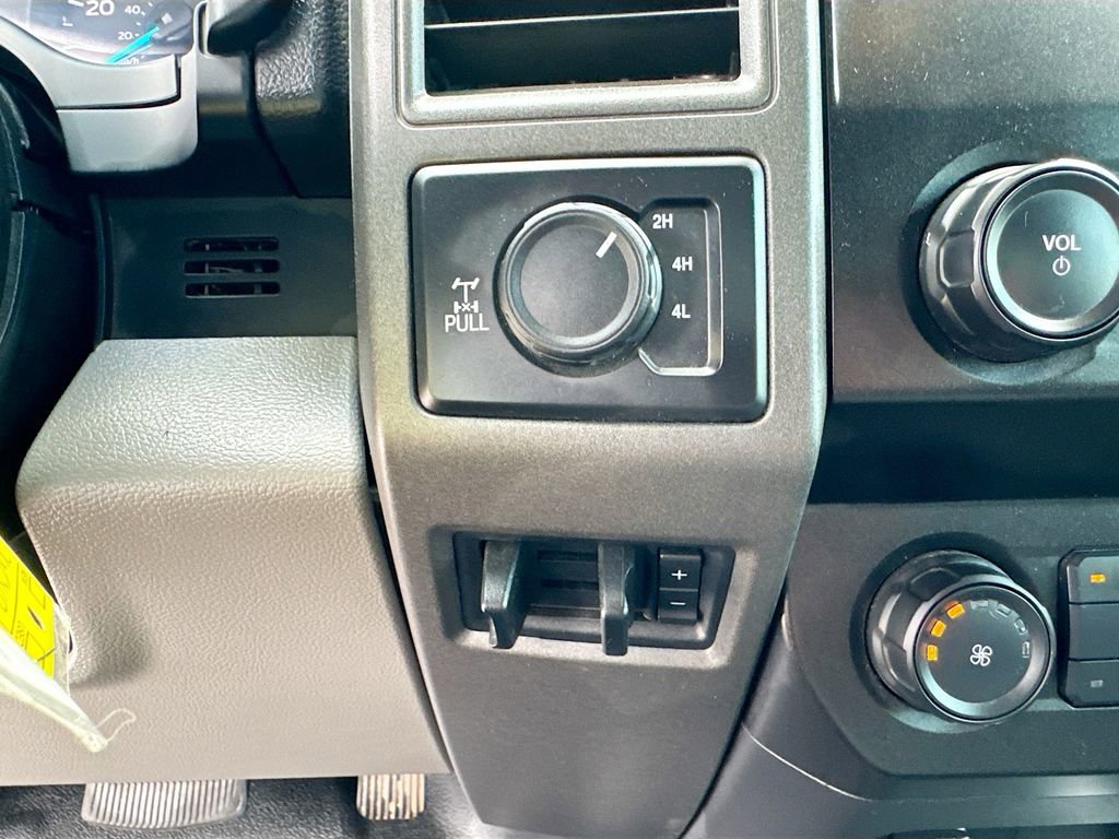 Certified 2021 Ford F250 XL w/ STX Appearance Package AWD/4WD image 17