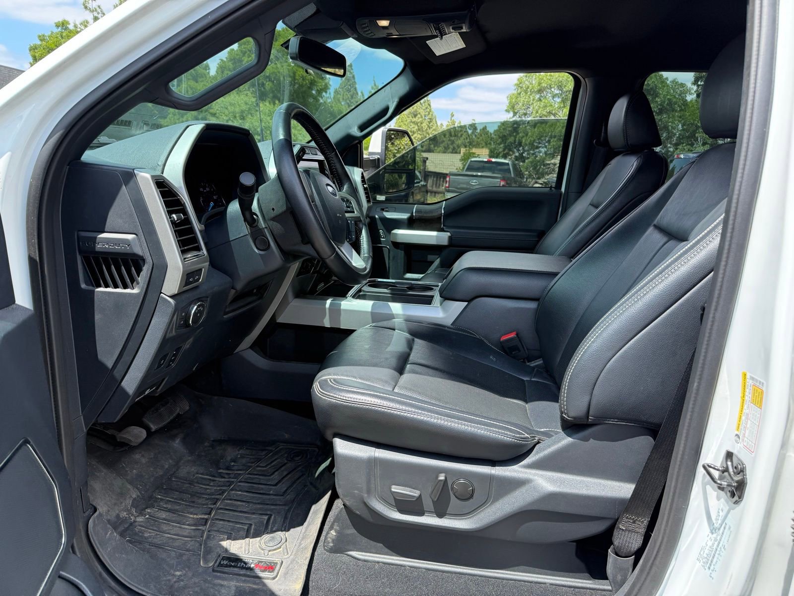 Certified 2022 Ford F350 Lariat w/ Lariat Ultimate Package AWD/4WD image 11