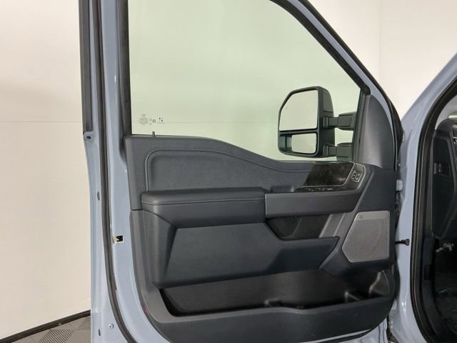 Certified 2025 Ford F350 Lariat w/ Black Appearance Package AWD/4WD image 15