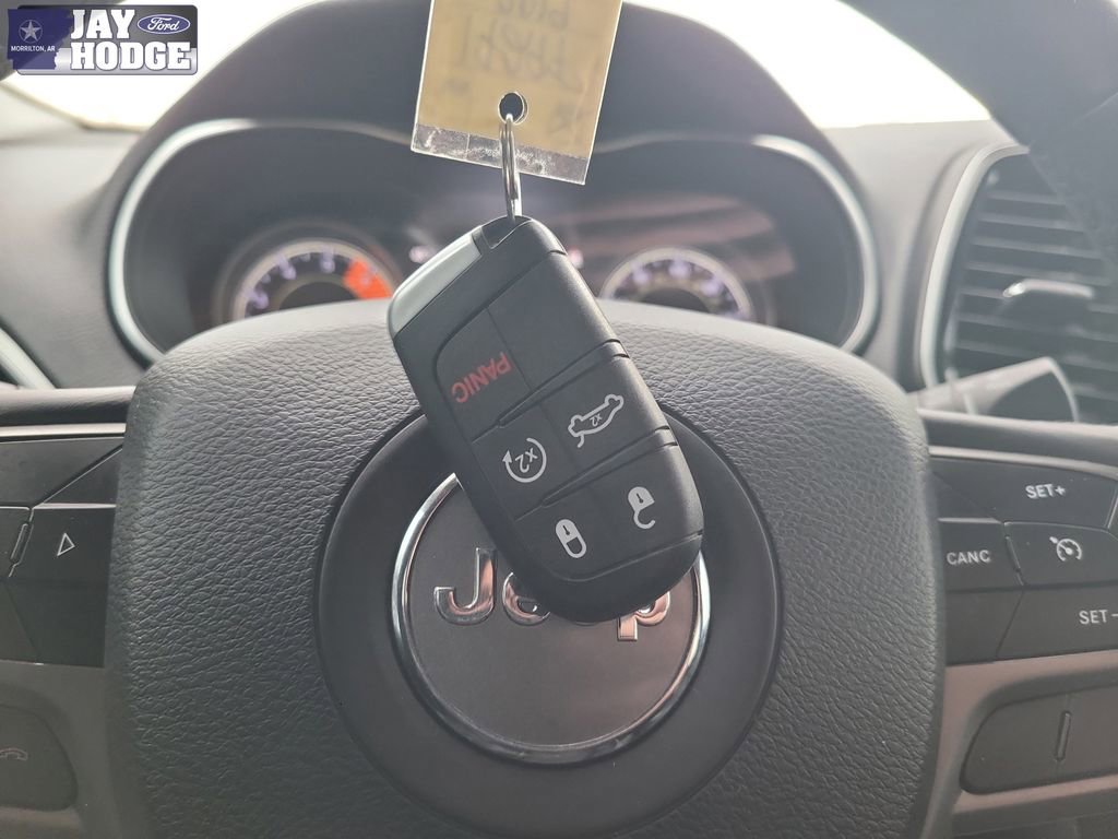 Used 2019 Jeep Cherokee Limited w/ Trailer Tow Group image 35