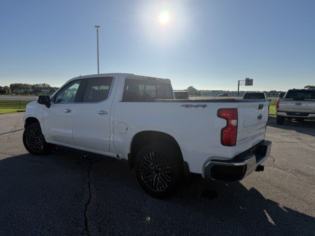 Used 2022 Chevrolet Silverado 1500 LTZ w/ LTZ Premium Package AWD/4WD image 7