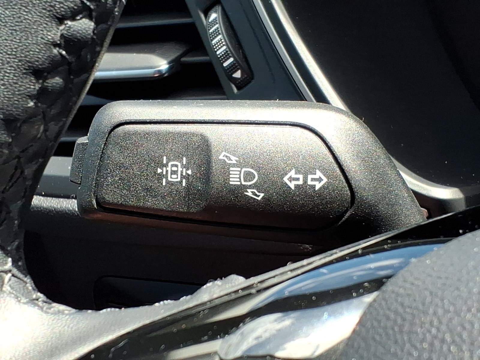 Certified 2022 Ford Escape SE w/ SE Sport Appearance Package AWD/4WD image 26