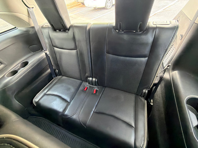Used 2019 INFINITI QX60 Luxe w/ Essential Package FWD image 24