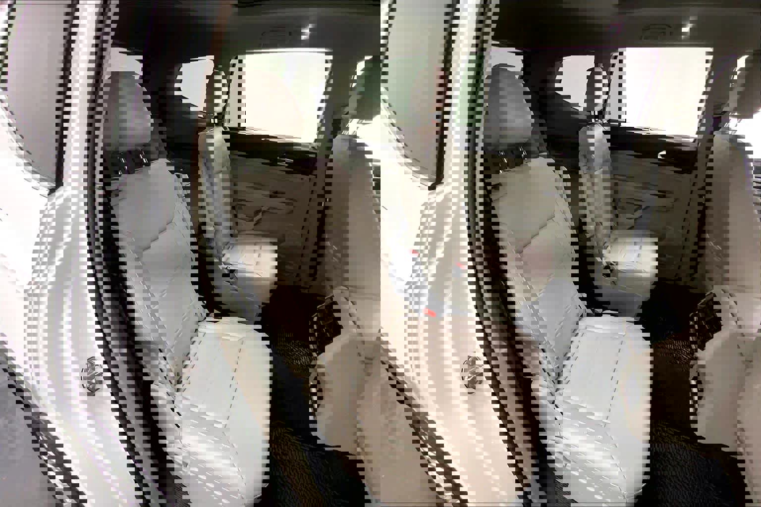 Used 2021 Volkswagen Atlas SE w/ Panoramic Sunroof Package image 17