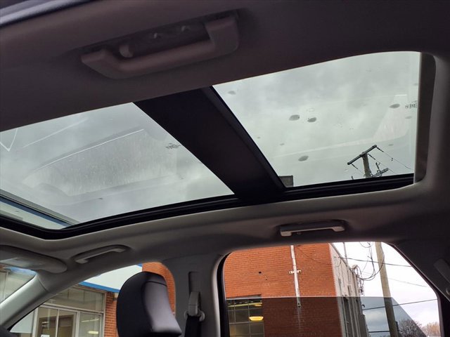 Certified 2024 Ford Edge Titanium w/ Equipment Group 301A image 5